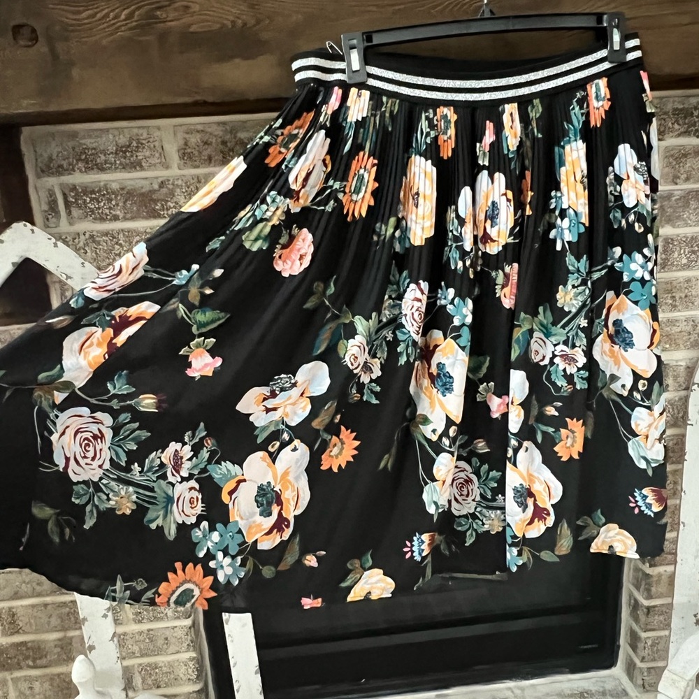 Floral Stretch Waist Tea Length Skirt